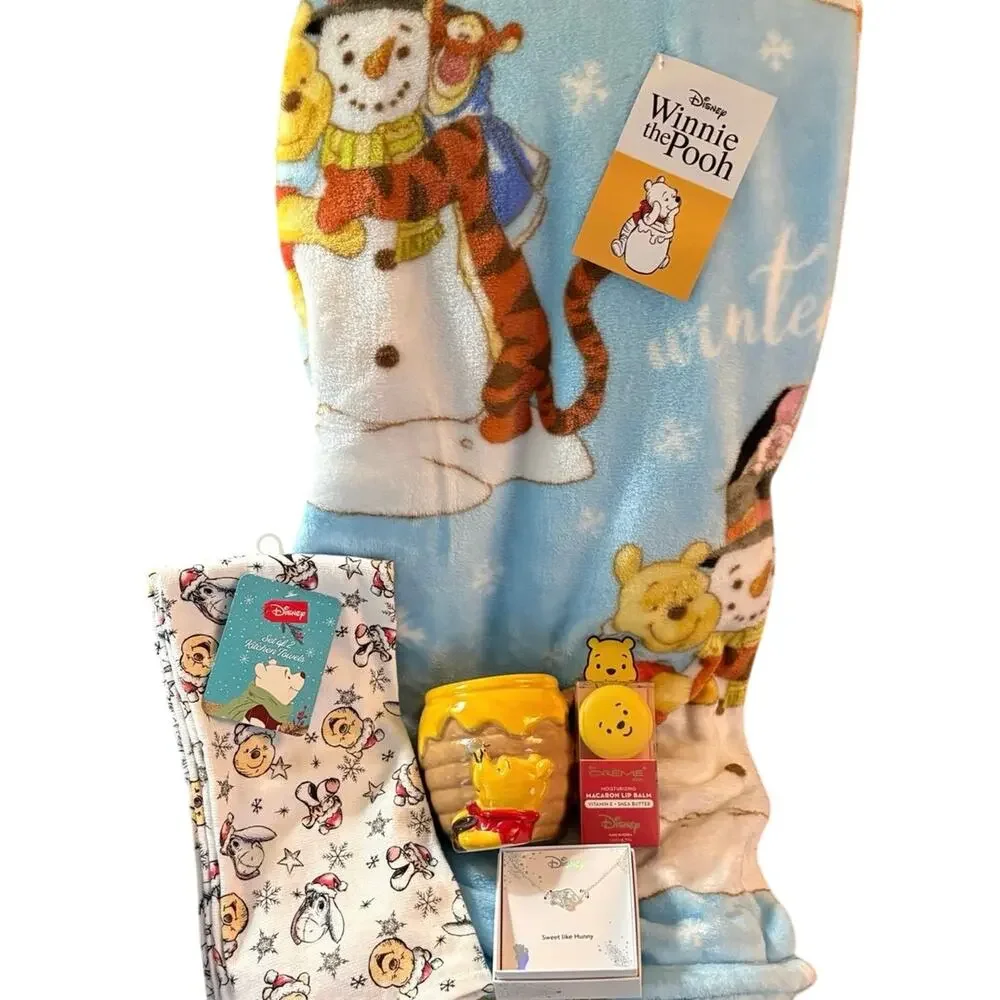 NWT WINNIE THE POOH Christmas Gift 6PC Bundle Throw Hunny Pot Necklace K-Beauty